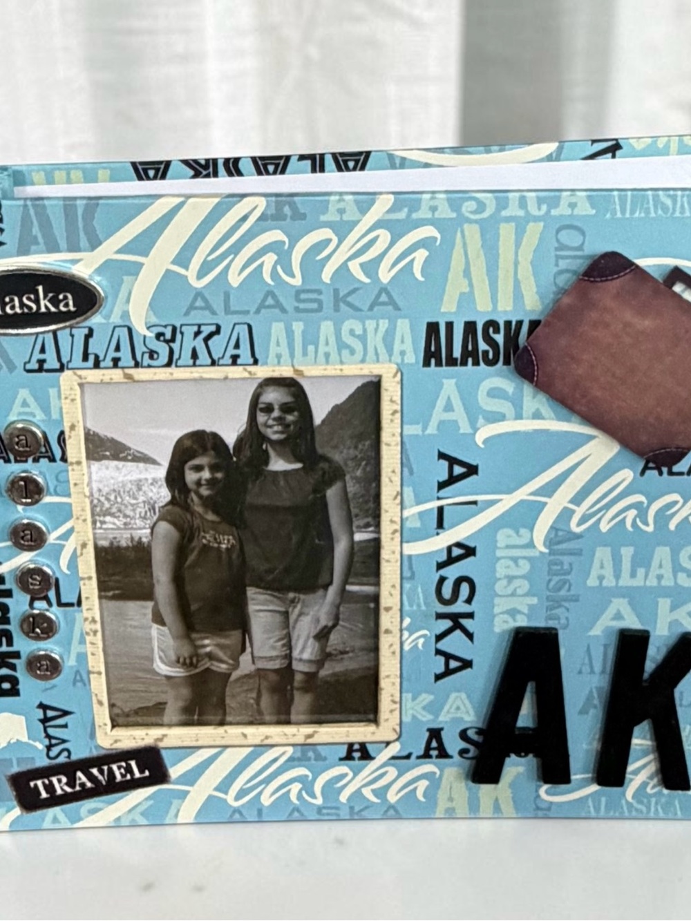 NIB Alaska 8.5” x 8.5” scrapbook Album